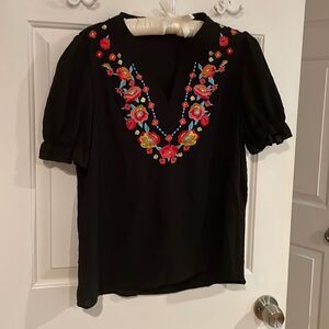Black floral Swiss dot blouse 🌻